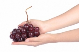 How to Make Frozen Grapes
