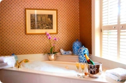 Elegant Bathrooms: Time for a Relaxing Bubble Bath!