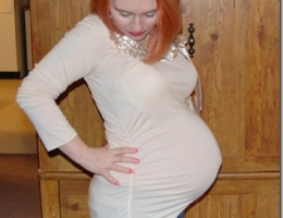 Danelle Ice Pregnant Thanksgiving Pictures &ndash; 33 Weeks