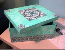 Craft Projects: How to Decoupage