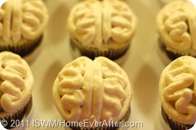 Halloween Brain Cupcakes (60)-web