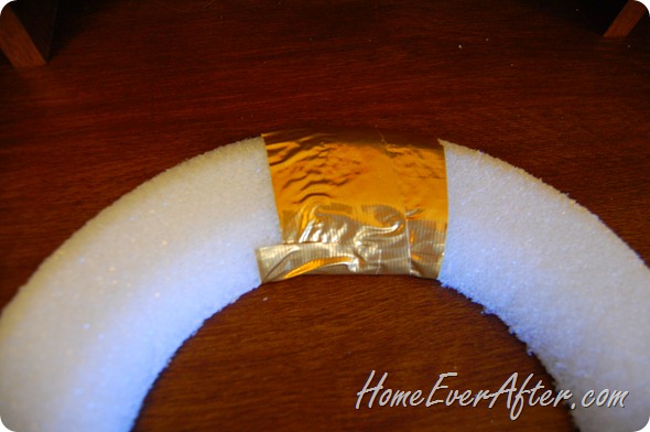 Duck Tape Christmas Wreath (11)